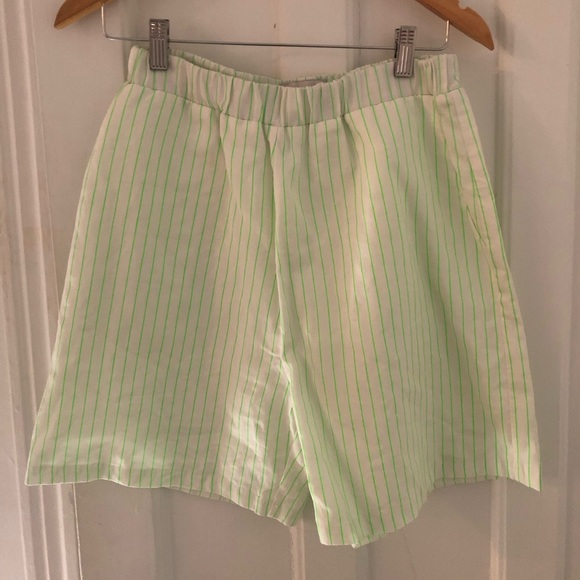 Odeyalo short - Picture 2 of 4